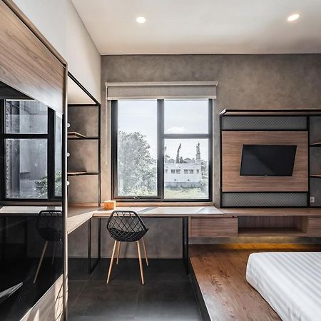 Loa Living Solo Baru Hotel Grogol Exterior photo